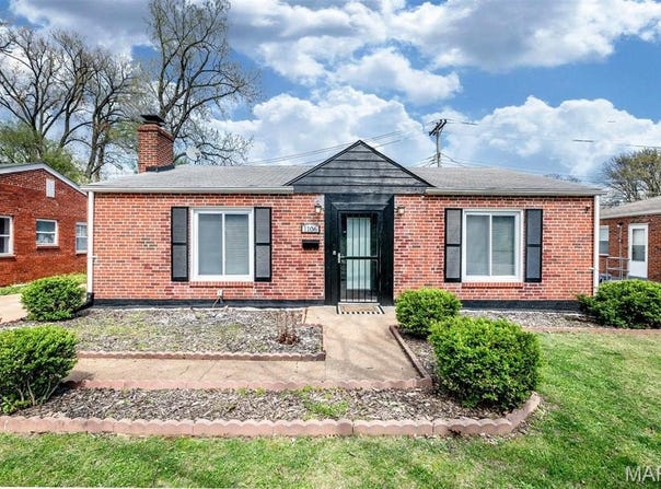 1106 Mona Drive, St Louis, MO 63130