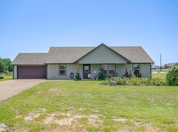 2140 Brown Loop, Poolville, TX 76487