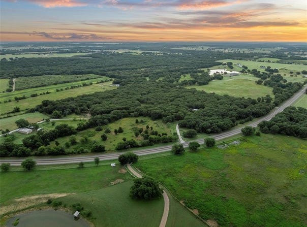 16572 Gholson Road, Waco, TX 76705