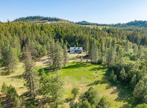 16445 Meadows Road, White City, OR 97503