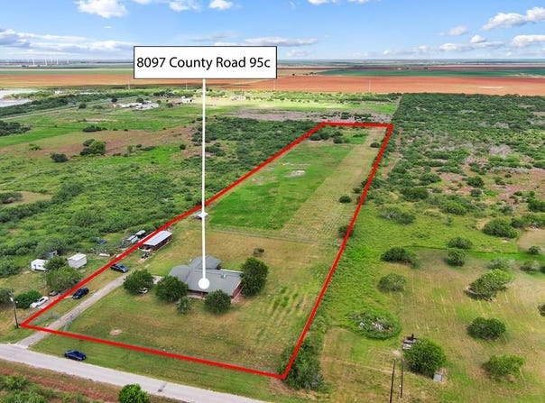 8097 County Road 4339, TAFT, TX 78390