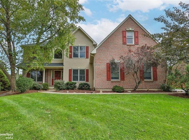 3333 White Fence Lane, Upper Nazareth Twp, PA 18064
