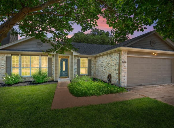 608 Columbine Ave, Cedar Park, TX 78613