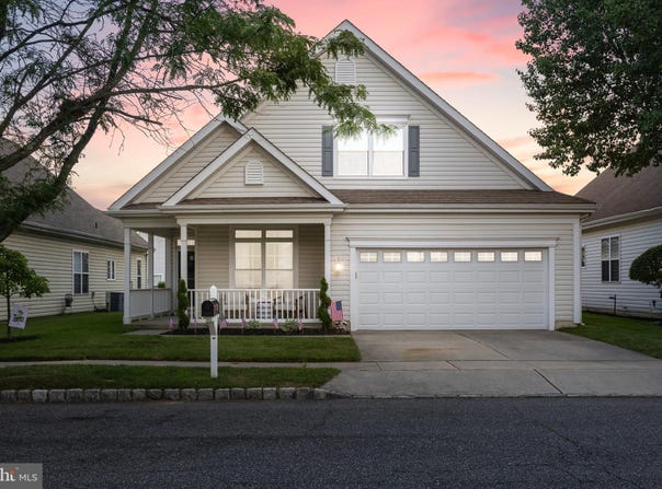 8 MCCAY WAY, DELANCO, NJ 08075