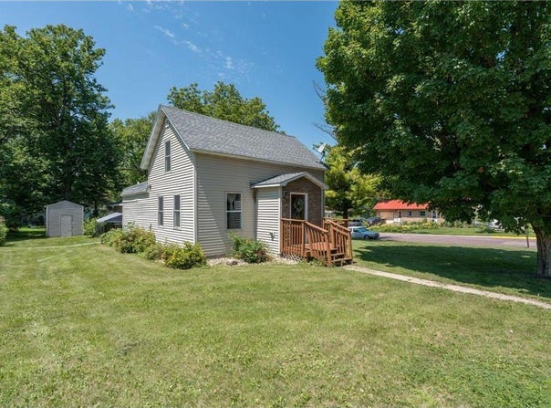 415 8th Street N, Mountain Lake, MN 56159