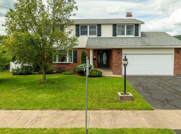 937 E 10TH Street, Berwick, PA 18603