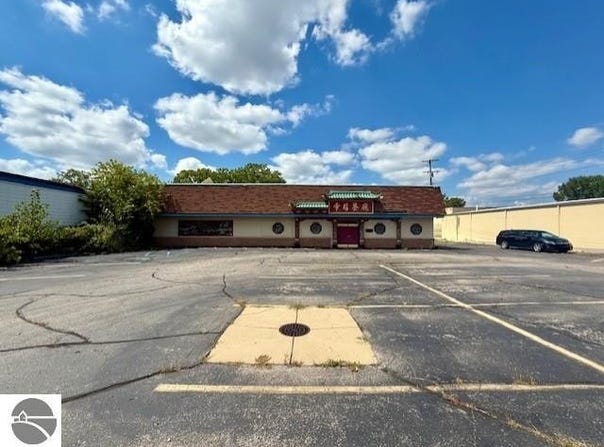 2320 S Dort Highway, Flint, MI 48507
