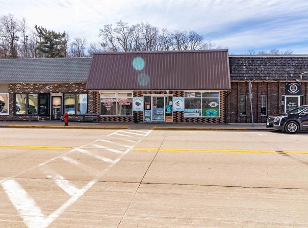 211 S Main Street, Necedah, WI 54646-8105