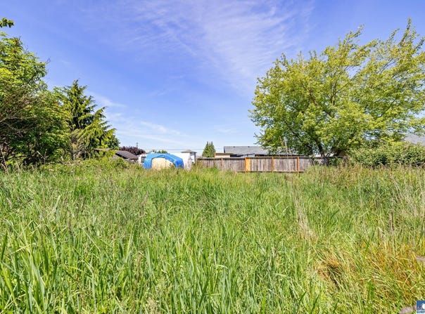 2013 E 4th Avenue, Port Angeles, WA 98362