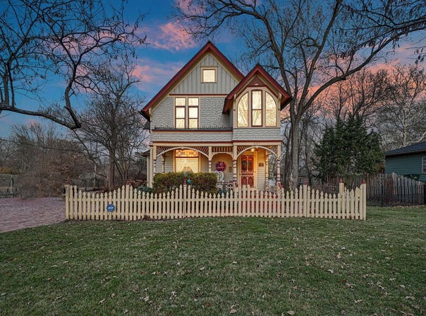 401 S. Harrison, Olathe, KS 66061