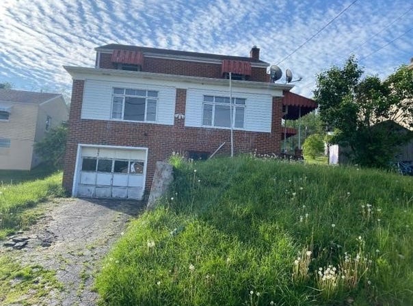 923 7th Ave, Elizabeth Twp/Boro, PA 15037