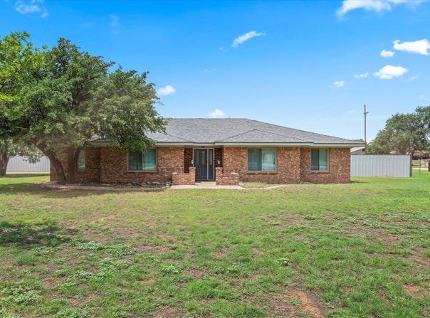 2922 Scown Drive, Denver City, TX 79323