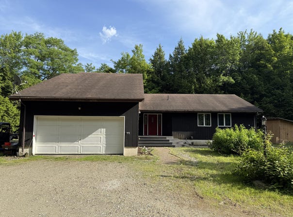 9628 US-9, Lewis, NY 12950