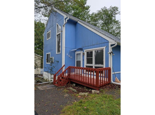 2037 Skyview terr Terrace, Tobyhanna, PA 18466