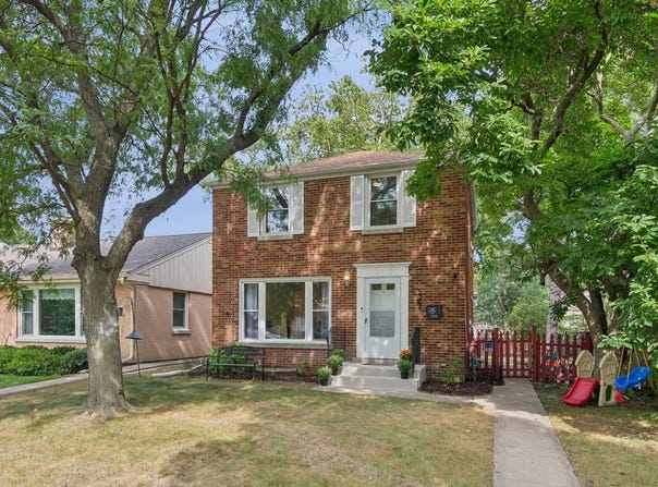 5328 Davis Street, Skokie, IL 60077