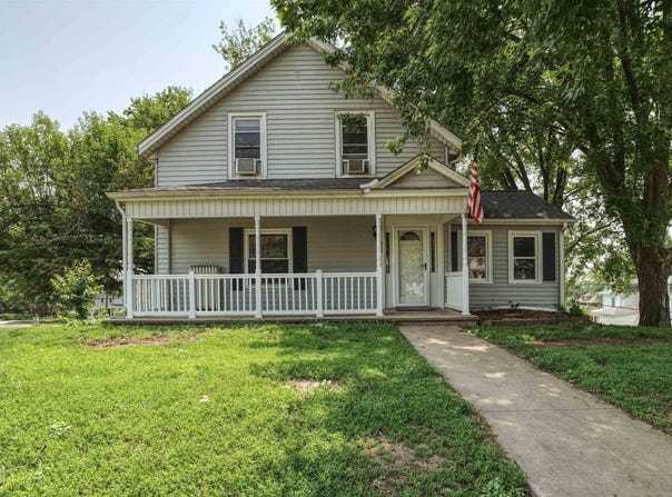 828 10TH Avenue, Fulton, IL 61252