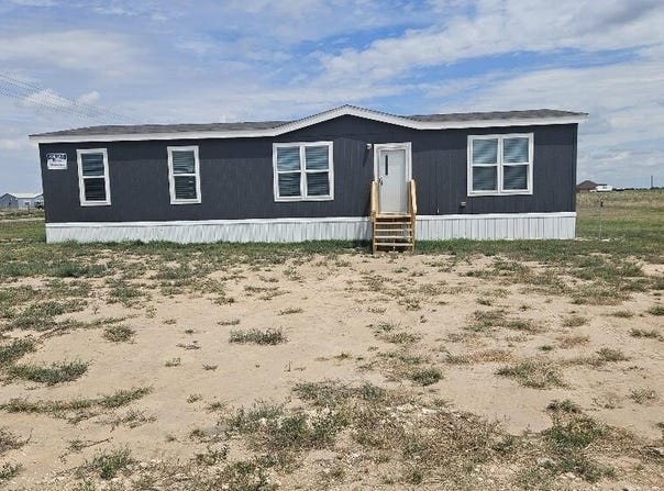 6901 PR Henry, Shallowater, TX 79363