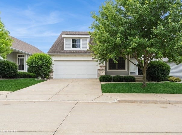 8318 Boulder Drive, West Des Moines, IA 50266