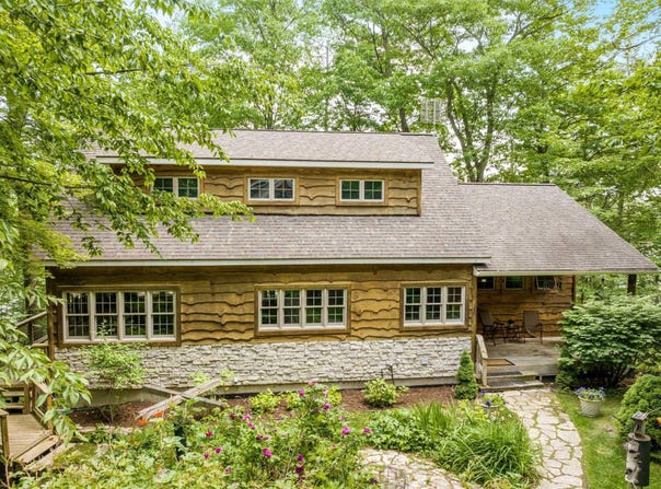 967 Old Miller Road, Beulah, MI 49617