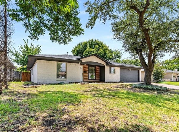 212 E Kearney Street, Mesquite, TX 75149