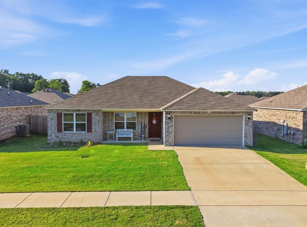 1350 Acuff Ln, Conway, AR 72034