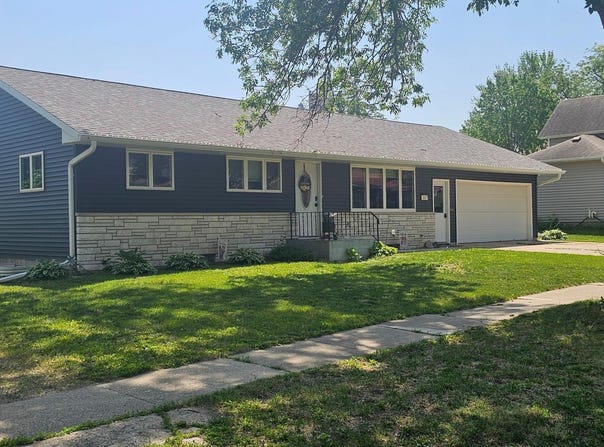 207 S Colby Street, Algona, IA 50511