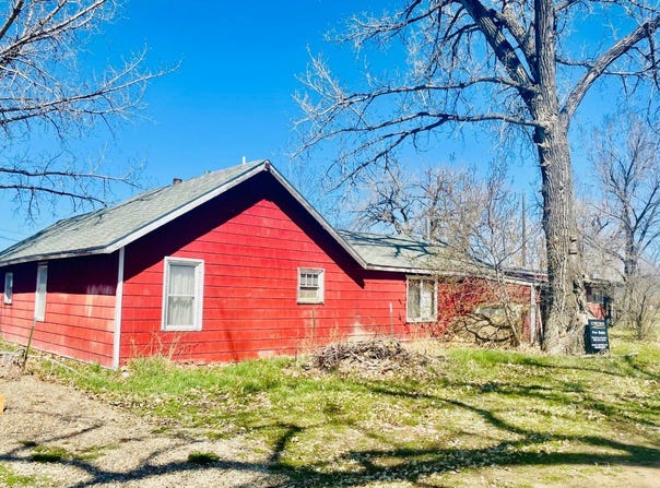 211 Illinois St, Chinook, MT 59523