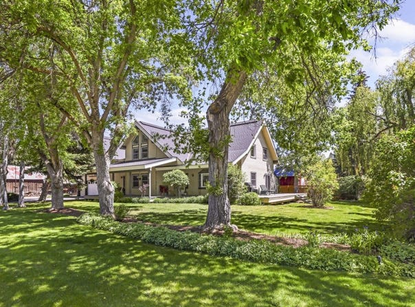 302 E SPRUCE St, Hailey, ID 83333