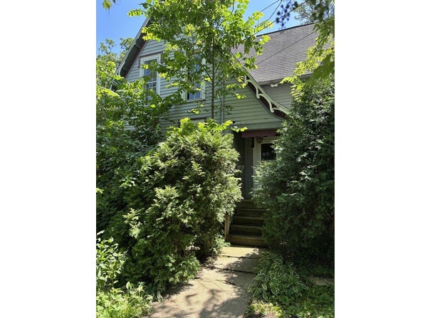 114 E Brown Street, West Chicago, IL 60185
