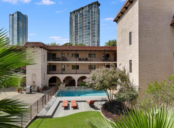 505 W 7th ST, Austin, TX 78701