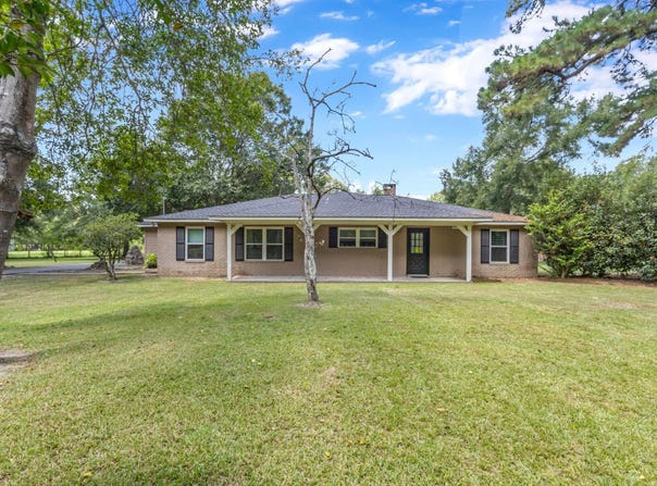 4037 Forest Hills Lane, Silsbee, TX 77656