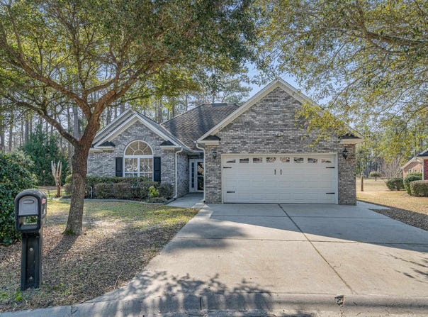 1019 Hillsdale Dr., Little River, SC 29566