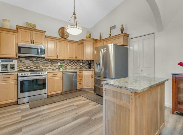 4389 Willow Pond Circle, West Palm Beach, FL 33417