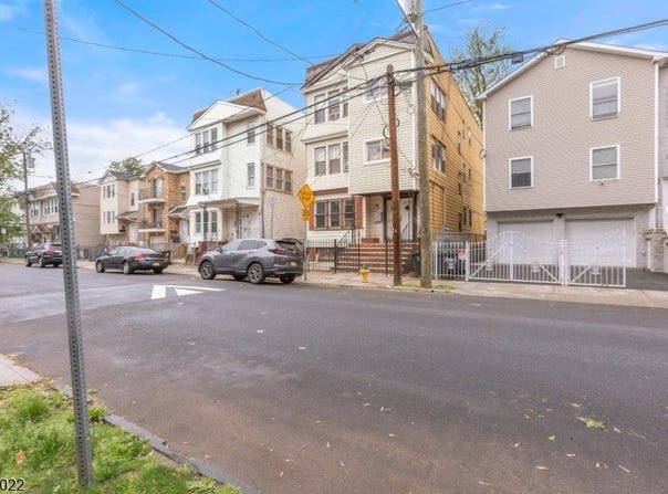 51 Schley St, Newark City, NJ 07112-1124