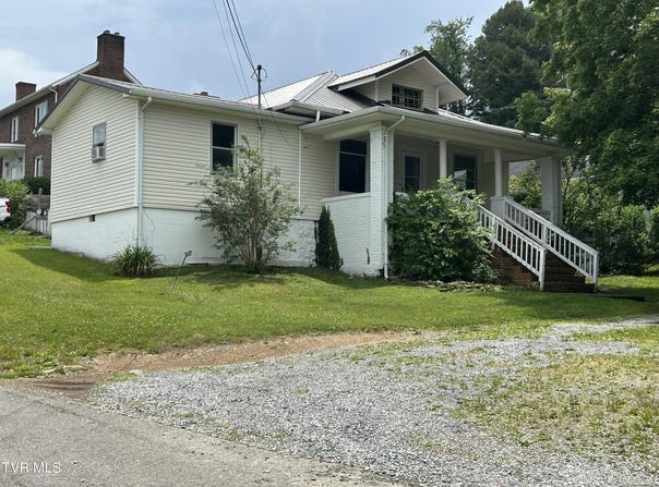 310 Southeast Nottingham Avenue, Wise, VA 24293