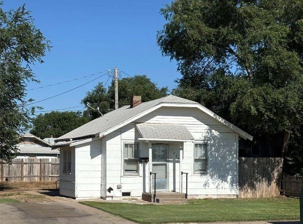 1209 N 8th Street, Garden City, KS 67846