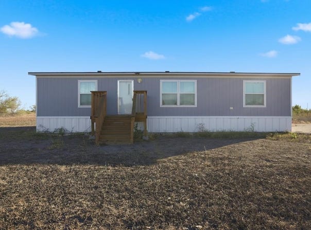 553 Jennifer Loop, Orange Grove, TX 78383