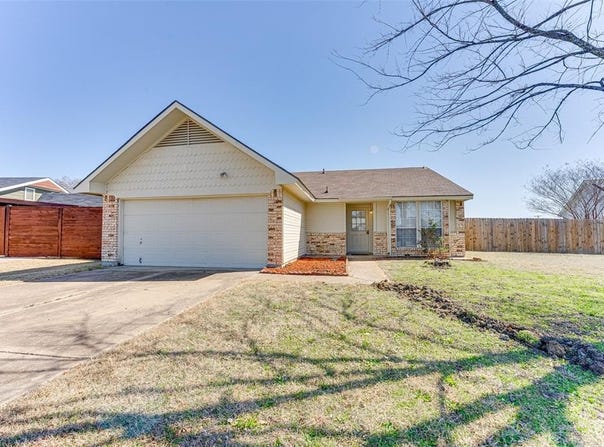200 Seagull Court, Irving, TX 75060