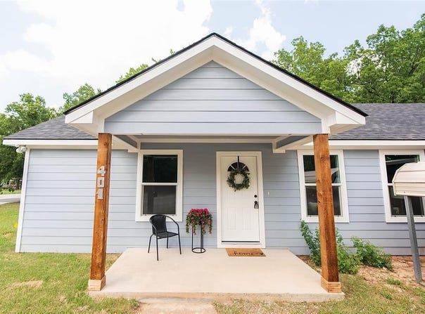 401 Miller Street, Bowie, TX 76230
