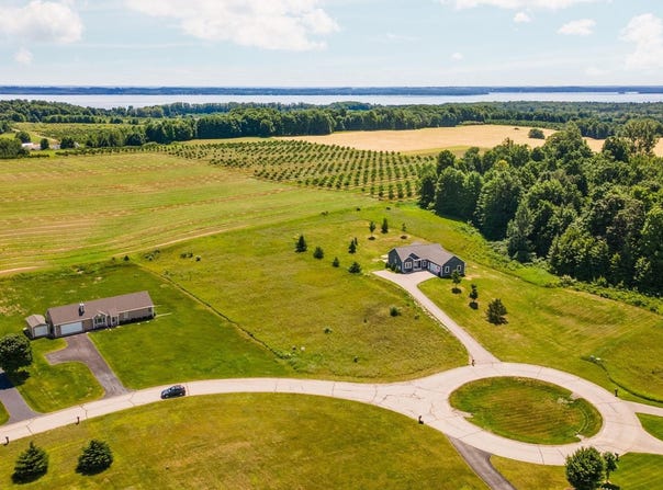 11189 E Meadow View Drive, Suttons Bay, MI 49682