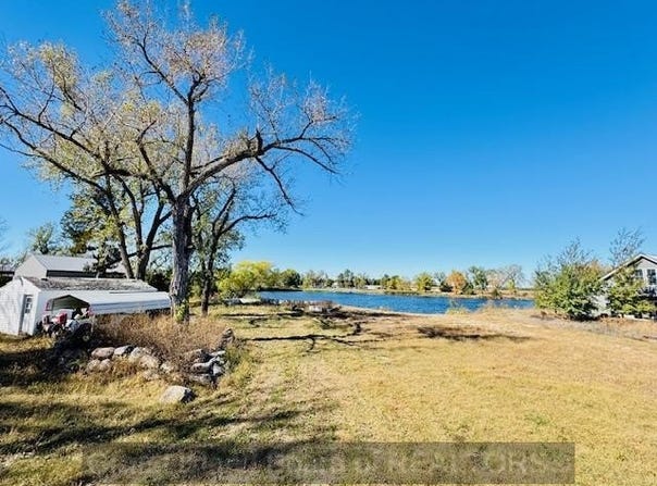 1829 Mallard Drive, Central City, NE 68826