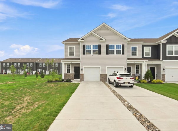 126 COROLLA Drive, EGG HARBOR TOWNSHIP, NJ 08234