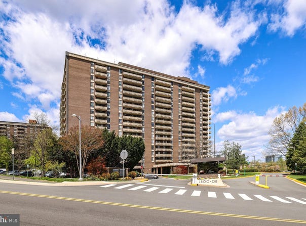 1800 OLD MEADOW ROAD, MCLEAN, VA 22102