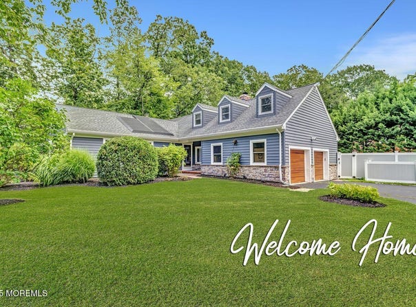 14 Wayland Drive, Matawan, NJ 07747