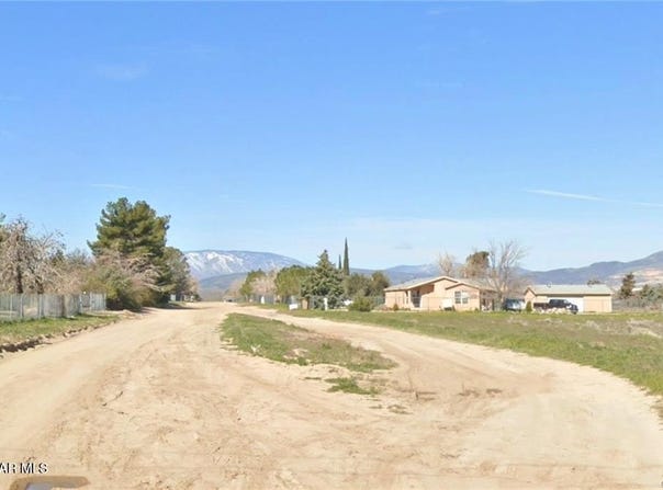 28216 Benjie Wy Vic 283, Fairmont, CA 93536