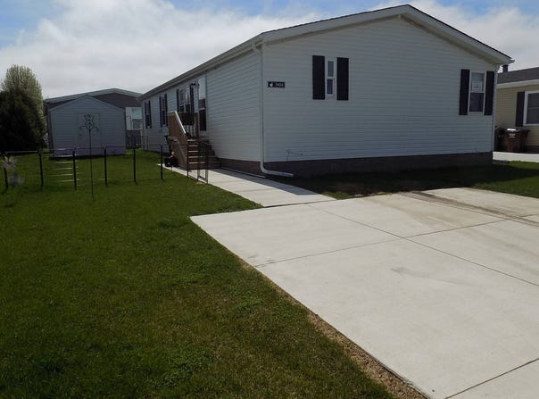 3404 Spring St, Carleton, MI 48117