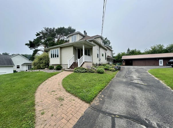2066 South Point Rd, Green Bay, WI 54313