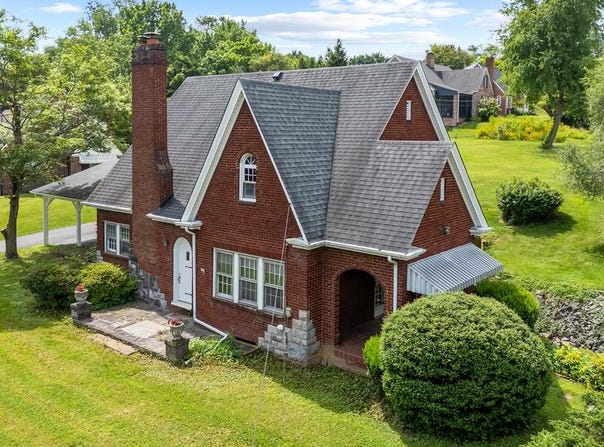 125 Wilden St, Marion, VA 24354