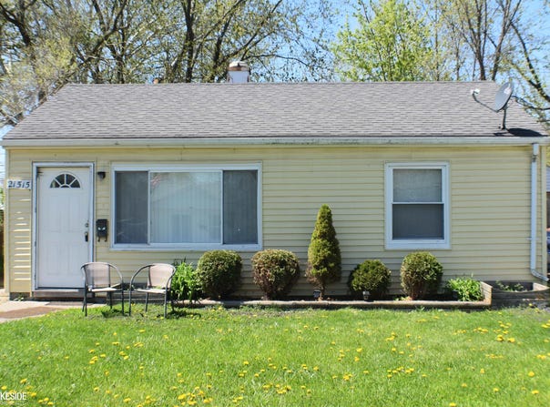 21515 LaSalle, Warren, MI 48089