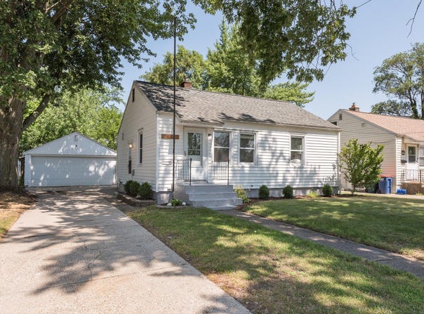 2931 Eastland Road, Muskegon, MI 49441